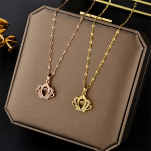 Titanium Steel Dancing Stone Crown Pendant Necklace For Women Micro Inlaid Rhinestone Gold Rose Gold Clavicle Chain Jewelry