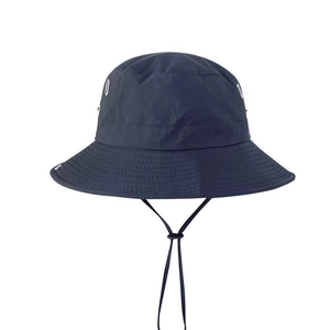 Chapeau bob bleu marine d'extérieur avec cordon réglable pour la randonnée et le camping