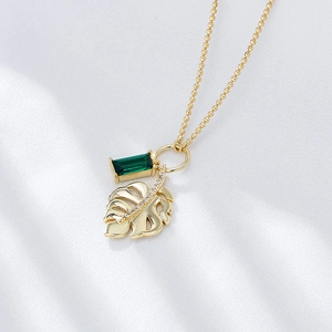 925 Sterling Silver Monstera Leaf Pendant Necklace Emerald Green Zirconia Inlaid Gold Plated Jewelry For Women Gift