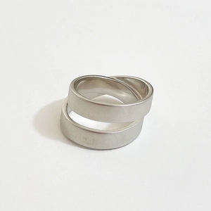 S925 sterling silver minimalist matte rings for couples with a sleek overlapping design
