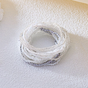 Bohemian gelaagde kralenarmbandset met witte en zilveren rocailles voor dames