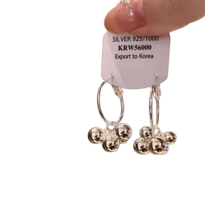 Silver S925 minimalist earring with triple metal bead drop design for a chic look