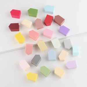 Colorful non-latex makeup sponge wedges set for blending foundation and beauty tools
