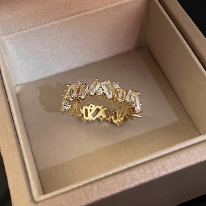 Luxurious gold-plated irregular zircon ring with shimmering crystal layers for women