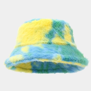 Chapeau bob d'hiver en fausse fourrure duveteuse avec motif tie-dye jaune et bleu