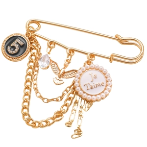 Goldene Sicherheitsnadel-Brosche mit Perlen, Strass-Zahl 5 und Vogel-Anhänger
