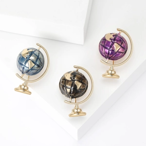 Fashion Alloy Globe Brooch For Women Drip Oil Enamel Earth Pins Elegant Clothing Decoration Accessory Jewelry Gifts