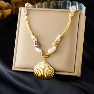 Stainless Steel Shell Conch Pendant Necklace With Imitation Artificial Pearl Tropical Vacation Clavicle Chain For Women