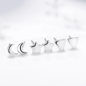 Set mit drei Mini-Ohrsteckern aus S925-Sterlingsilber in Mond-, Stern- und Dreiecksform