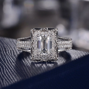Luxury Copper Emerald Cut Rhinestone Engagement Ring For Women Vintage Geometric Pave Micro Inlaid Bridal Jewelry Gift