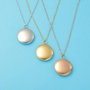 Polished 316L stainless steel round locket necklaces in silver, gold and rose gold