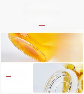 Detail of non-slip glass base and thick silicone seal ring for airtight food storage