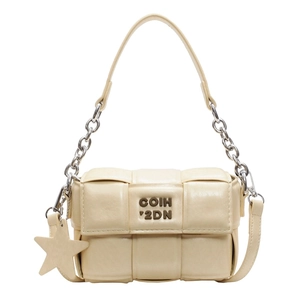 Sac à bandoulière tissé beige minimaliste avec chaîne et charme étoile pour femme
