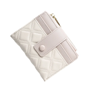 Short minimalist PU leather wallet for women with quilted design and card slots