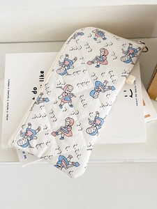 Quilted cream storage pouch with Little Red Riding Hood print and zipper closure