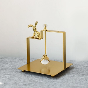 Nordic gold iron rabbit napkin holder with crystal pendant and luxury metal finish