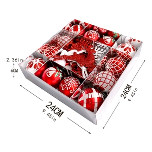 Vista dettagliata della confezione con decorazioni natalizie rosse e bianche e dimensioni