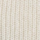Vue macro de la texture en maille côtelée verticale beige et marron clair du pull