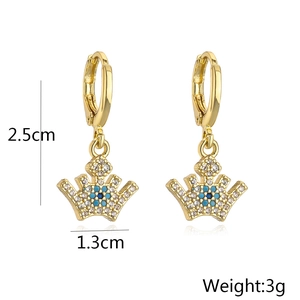 Detailed size view of crown earrings with evil eye pendant in 18K gold and zircon