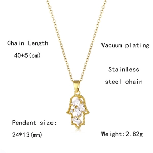 Detail der Hamsa-Hand-Anhänger mit Zirkonia, 40+5cm verstellbare Edelstahlkette