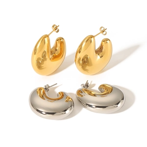 18K gold-plated stainless steel hollow hoop earrings in gold and silver finish