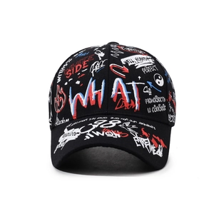 Casquette de baseball graffiti noire avec slogans brodés colorés au design street style