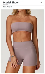Detailansicht des taro-lila Yoga-Sets mit Bandeau-BH und hoch taillierten Shorts