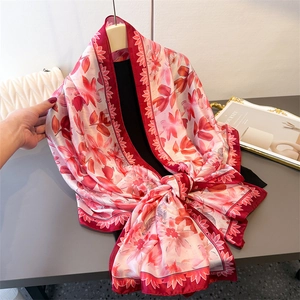 Eleganter Damen-Langschal Mit Blumendruck KunstSatin Satin Großer Schal Sonnenschutz Modisches Haar-Kopftuch