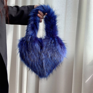 Heart Shaped Faux Fur Handbag Plush Soft Wristlet Bag Fashion Fuzzy Tote For Women Girls Kids