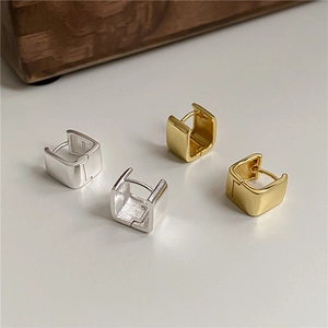 925 Sterling Silver Minimalist Square Hoop Earrings Geometric Huggie Earrings For Women Personalized Fashion Jewelry Gift