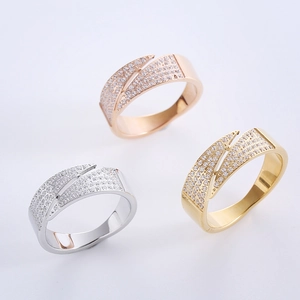 Minimalist 316L Stainless Steel Pavé Zirconia Band Ring Elegant Commuter Style Encrusted Jewelry For Women