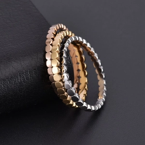 Three-color beaded 18K gold plated stainless steel rings set in minimalist style