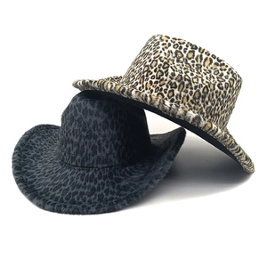 Chapeau de cowboy d'hiver imprimé léopard en peluche jaune-brun et gris foncé