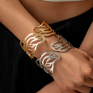 Alloy Cuff Bracelet Hollow Out Leaf Pattern Butterfly Wing Opening Bangle Fashion Jewelry Women Western Style