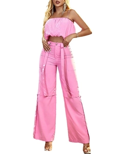 Set moda rosa due pezzi con crop tube top e pantaloni a gamba larga a vita alta