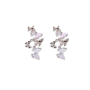 Boucles d'oreilles pampilles papillon en argent avec nacre et zircones étincelantes