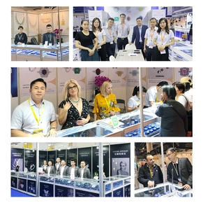 Beursstand van Anster Jewelry met in het lab gekweekte diamanten en edelstenen op een juweliersbeurs