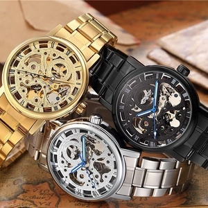 Montre automatique squelette pour homme en or, noir et argent avec bracelet acier