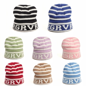 Bonnet Jacquard à Rayures et Lettres pour Hommes Femmes Automne Hiver Extérieur Coupe-vent Chaud Chapeau en Tricot d'Acrylique Accessoire Streetwear