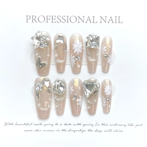 Handmade Press On Nails Long Coffin Pink Nude Cat Eye With Large Rhinestones White Flower Artificial Pearl Chain Reusable Luxury