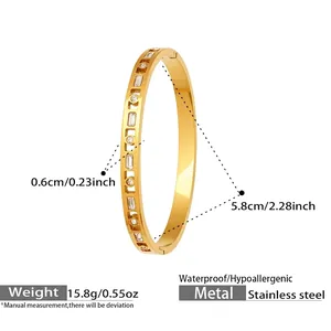 Détails des dimensions et bracelet en acier inoxydable plaqué or 18k avec zircons