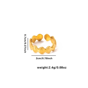 Detail showing dimensions of 0.7cm width and 2cm inner diameter for this golden ring