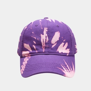 Casquette baseball en coton tie-dye violet avec visière courbée et design classique six pans