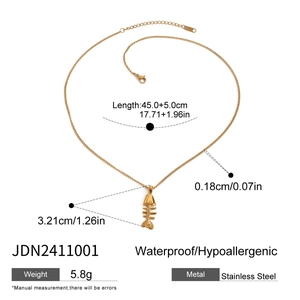Collier avec pendentif arête de poisson en acier inoxydable plaqué or 18 carats ajustable
