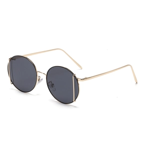 Retro round metal sunglasses with gold frame and dark grey lenses for a chic look
