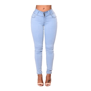 Vue détaillée du jean skinny bleu clair avec taille haute et design à trois boutons