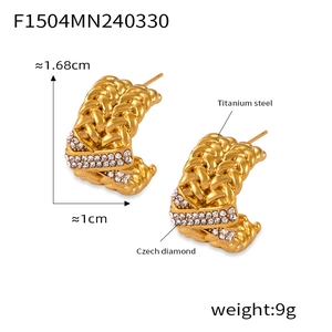 Details von vergoldeten Titanstahl C-Ohrringen mit Tschechischen Diamanten und 1,68cm Höhe