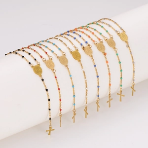 Goldene Rosenkranz-Armbänder aus Edelstahl mit bunten Perlen und Marienmedaille