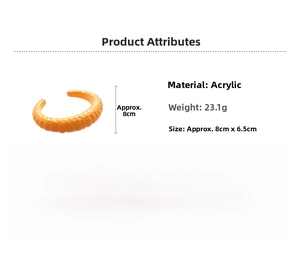 Dettaglio bracciale ondulato in acrilico arancione, peso 23,1g e misure 8x6,5cm