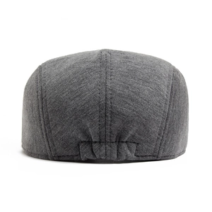 Béret gris foncé pour homme avec bande élastique réglable vue arrière rétro